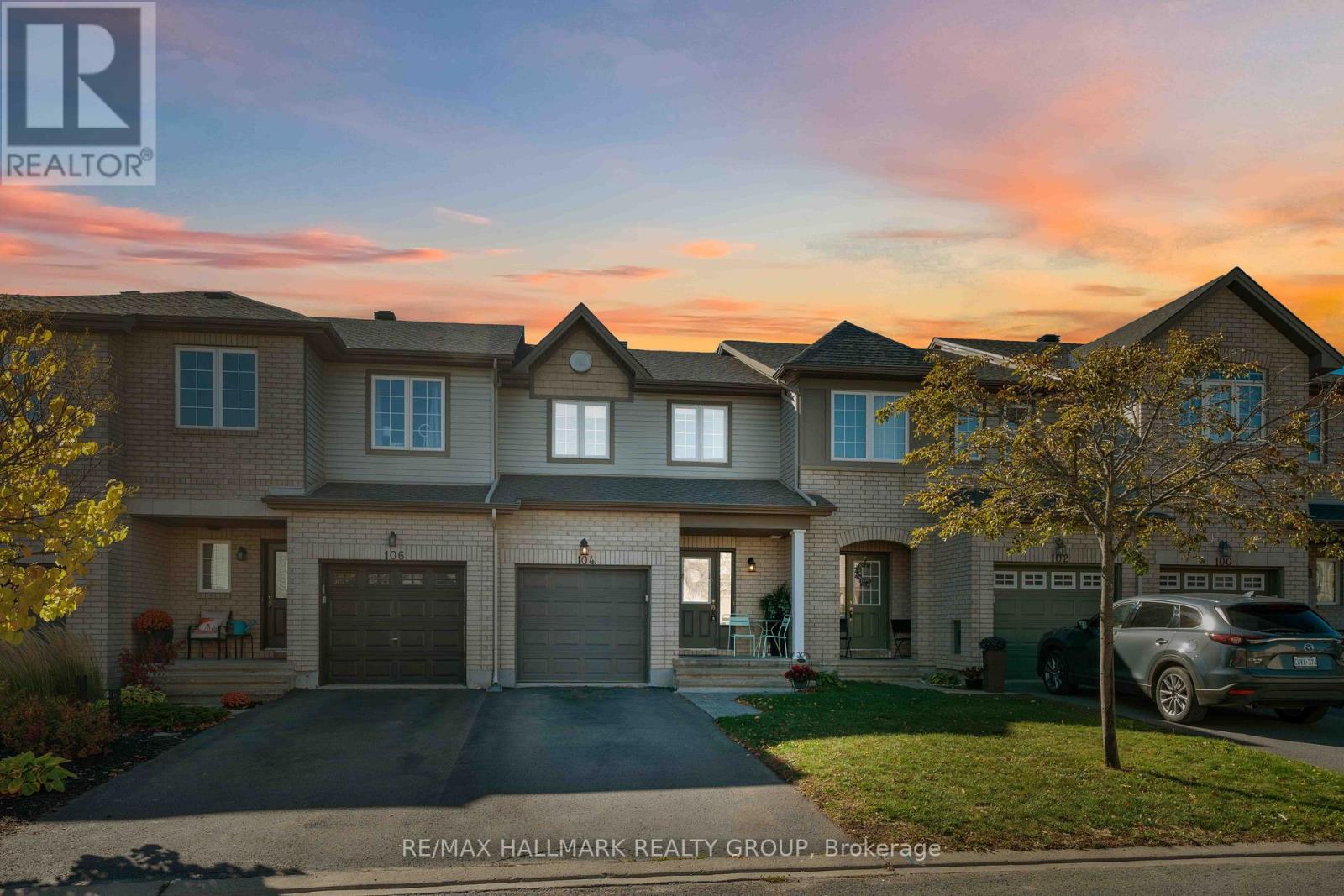 104 ESTERBROOK DRIVE, Ottawa, Ontario