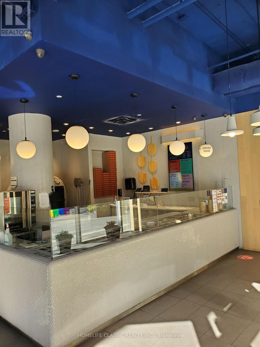 160 Bloor Street E, Toronto, Ontario  M4W 0A2 - Photo 4 - C12477346