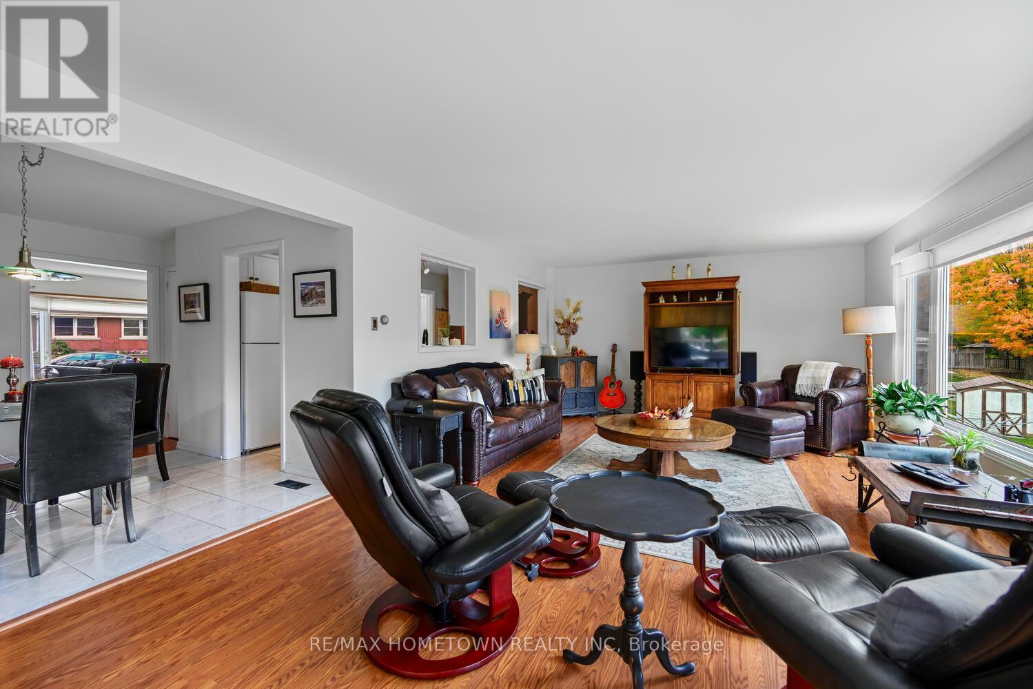 64 Brookview Place, Brockville, Ontario  K6V 4P6 - Photo 15 - X12477401