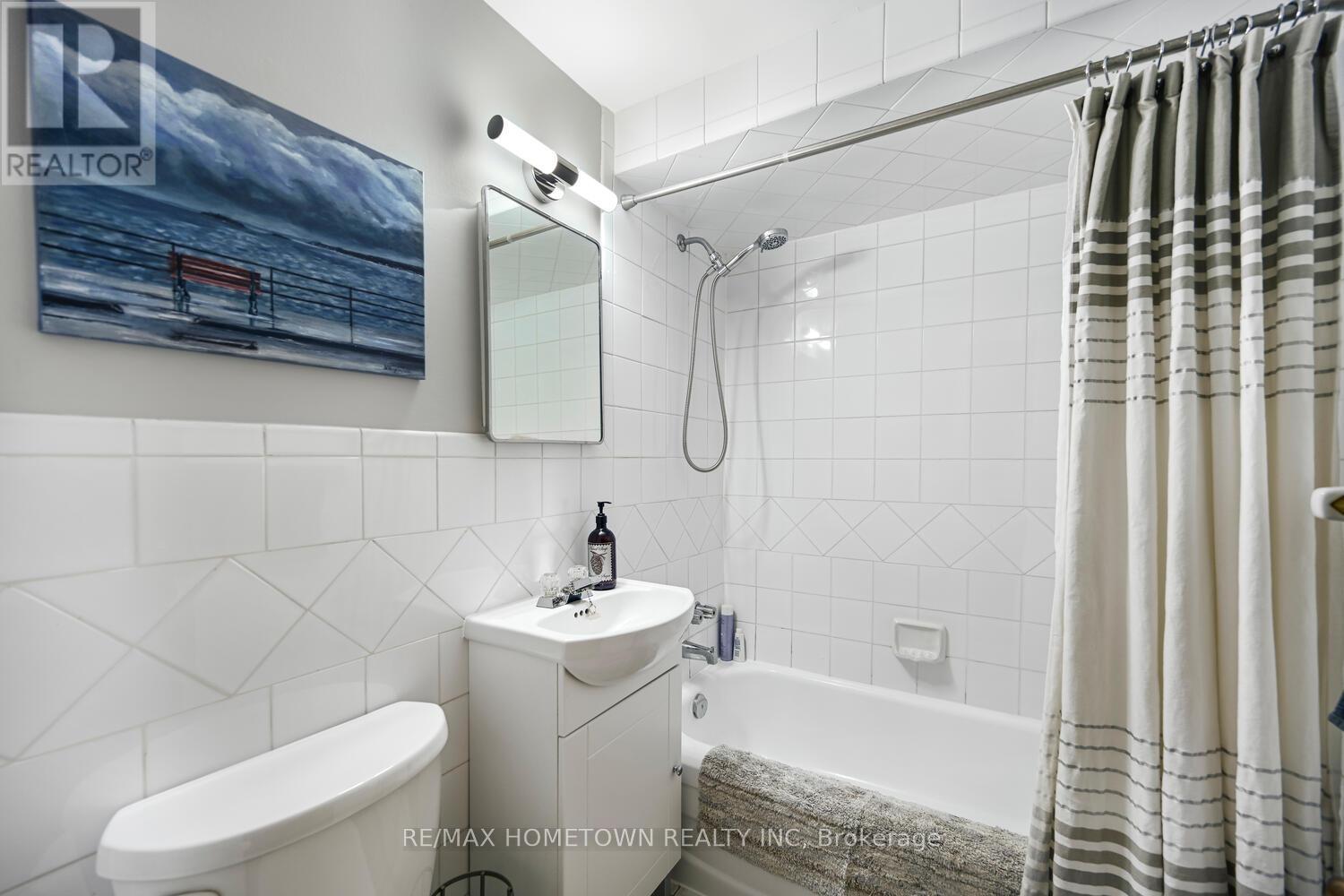 64 Brookview Place, Brockville, Ontario  K6V 4P6 - Photo 32 - X12477401