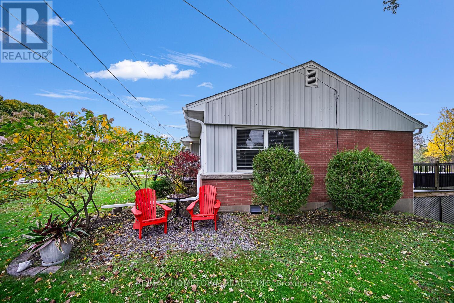 64 Brookview Place, Brockville, Ontario  K6V 4P6 - Photo 6 - X12477401