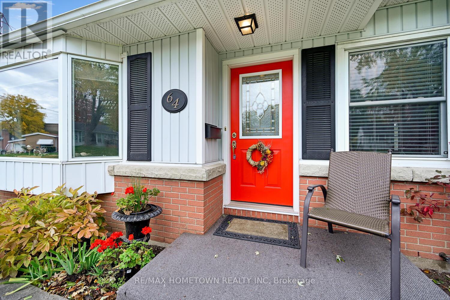 64 Brookview Place, Brockville, Ontario  K6V 4P6 - Photo 7 - X12477401