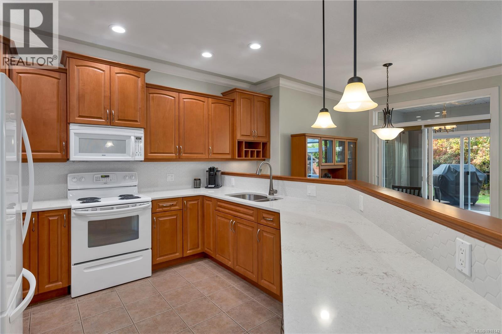 236 Virginia Dr, Campbell River, British Columbia  V9W 8H7 - Photo 4 - 1018142