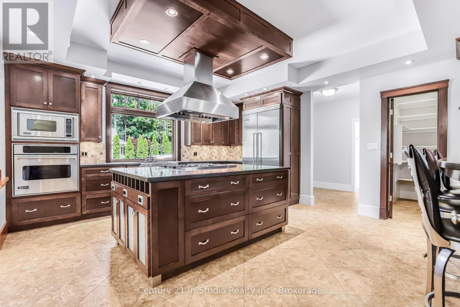 27 Carter Drive, Saugeen Shores, Ontario  N0H 2C6 - Photo 7 - X12477377