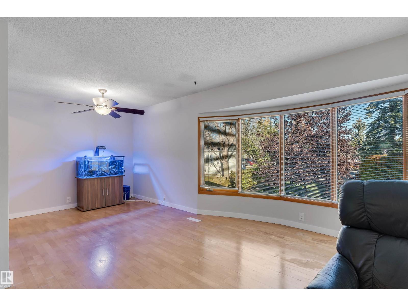 232 Rachview Pl Nw, Calgary, Alberta  T4G 1R7 - Photo 18 - E4463133