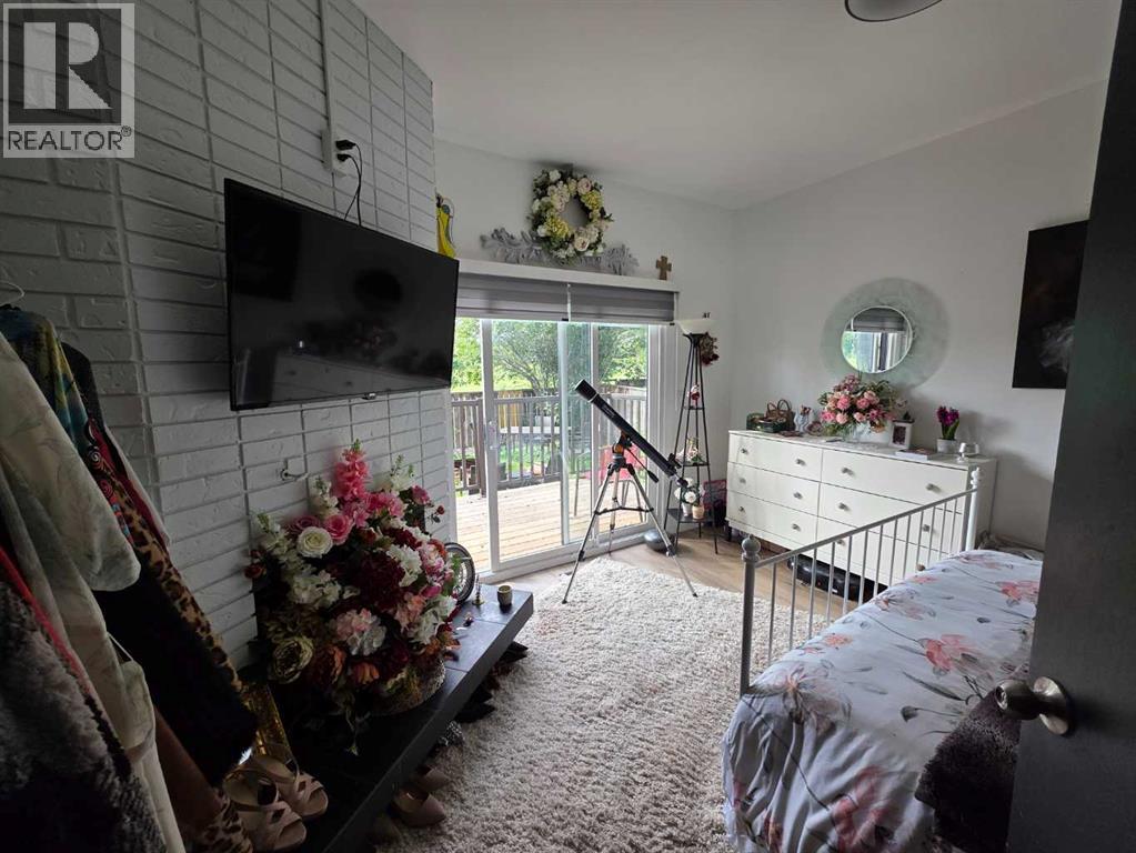 59 Brookpark Crescent Sw, Calgary, Alberta  T2W 2W6 - Photo 6 - A2251444