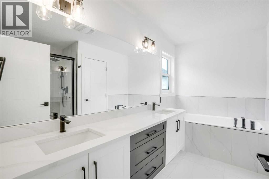 27 Heritage Close, Cochrane, Alberta  T4C 3G8 - Photo 22 - A2266388