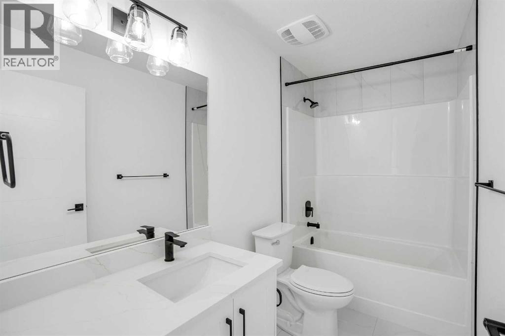 27 Heritage Close, Cochrane, Alberta  T4C 3G8 - Photo 25 - A2266388