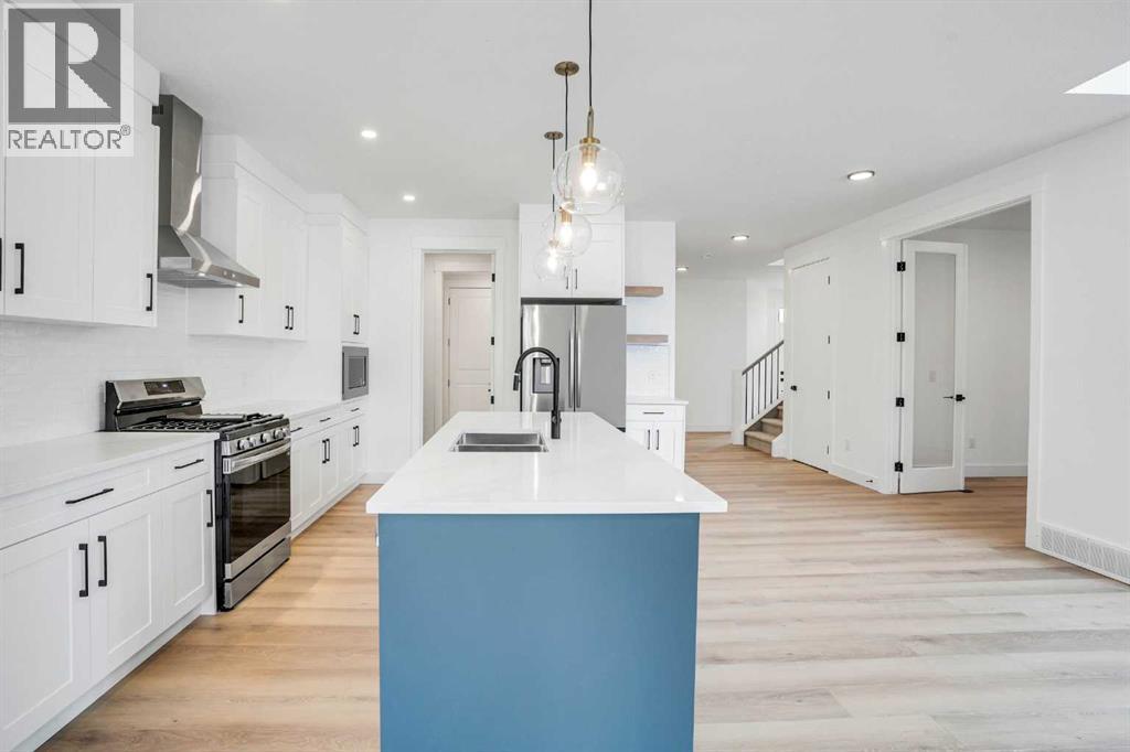 27 Heritage Close, Cochrane, Alberta  T4C 3G8 - Photo 9 - A2266388