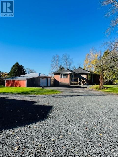 4596b Highway 17, Spragge, Ontario  P0R 1K0 - Photo 2 - 2125239