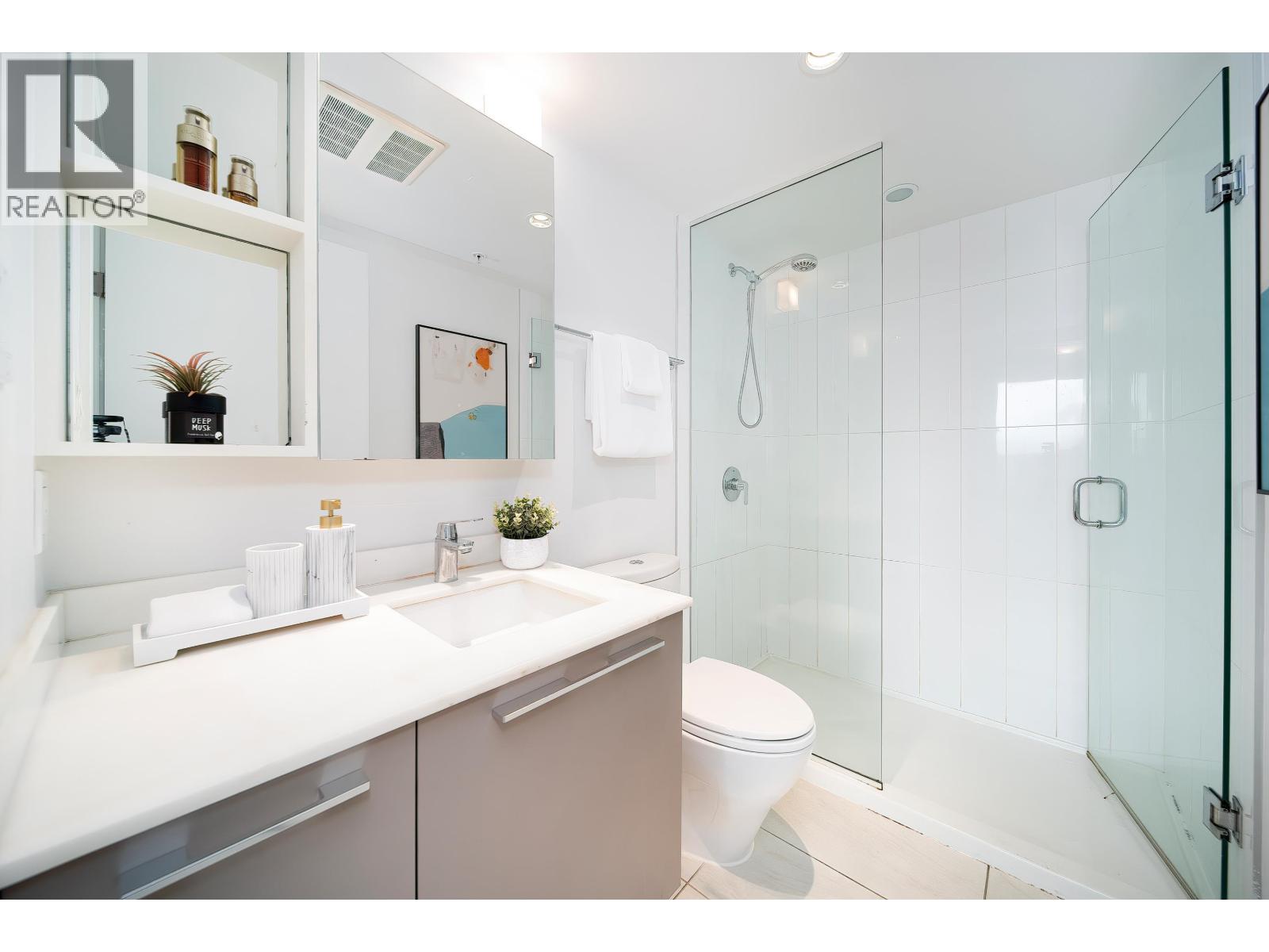 904 8131 NUNAVUT LANE, vancouver, British Columbia