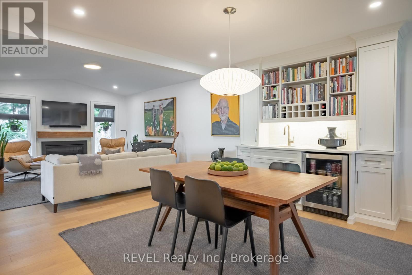 74 Montgomery Road, Welland, Ontario  L3C 2Y3 - Photo 7 - X12477410