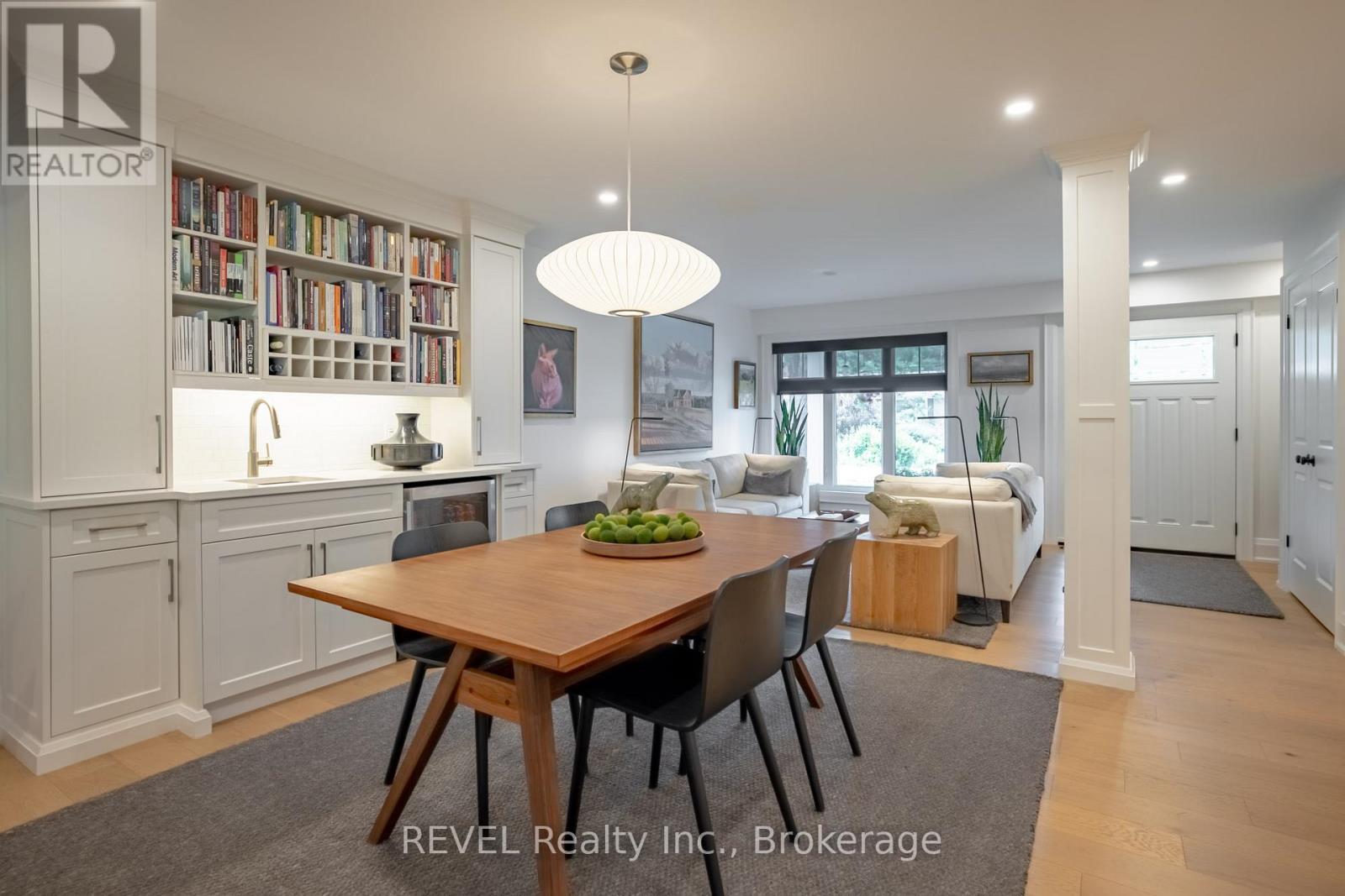 74 Montgomery Road, Welland, Ontario  L3C 2Y3 - Photo 8 - X12477410