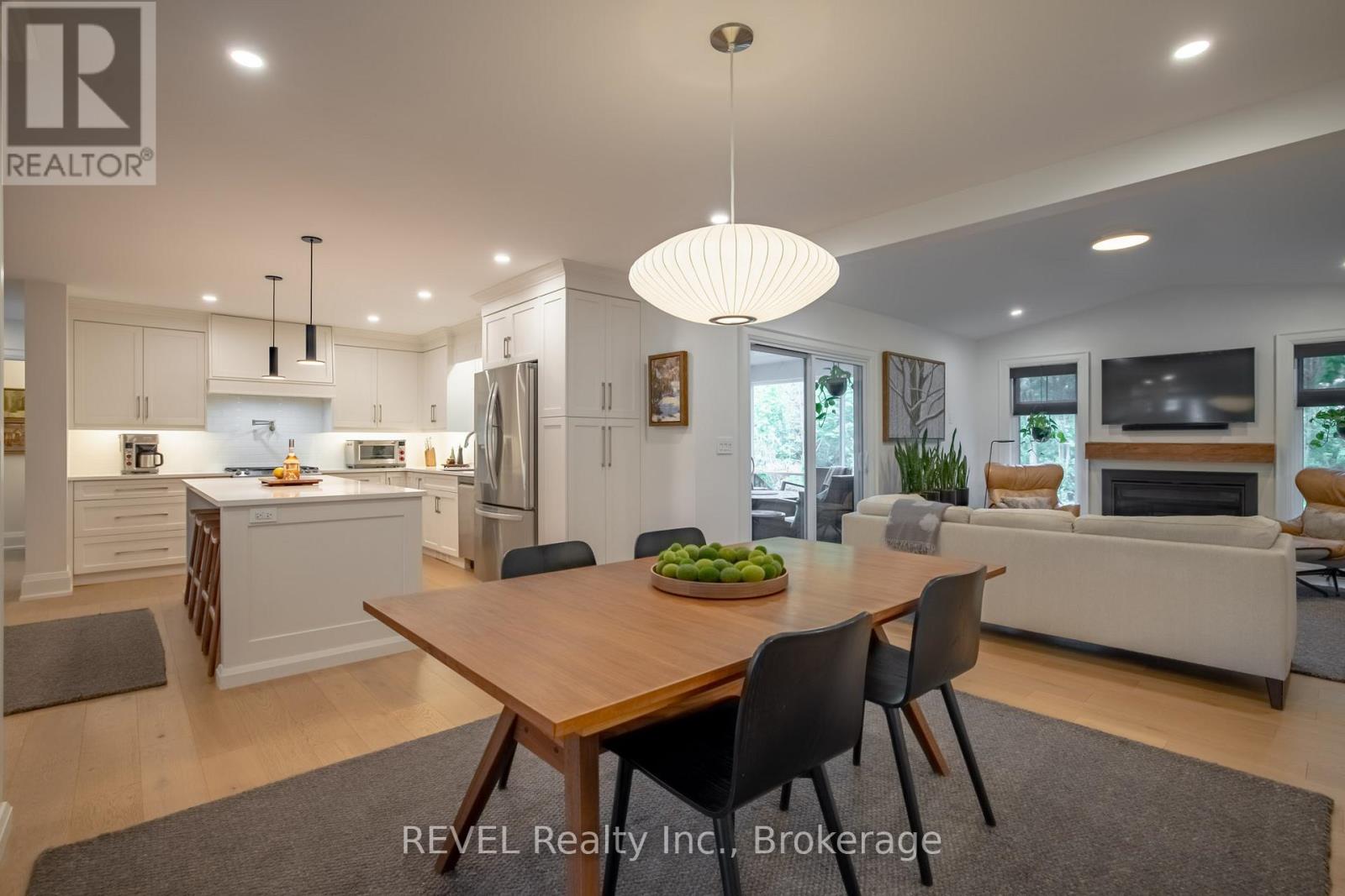 74 Montgomery Road, Welland, Ontario  L3C 2Y3 - Photo 9 - X12477410