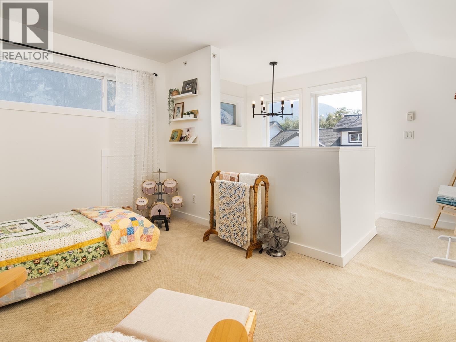 2 1261 Main Street, Squamish, British Columbia  V8B 0P7 - Photo 13 - R3061271