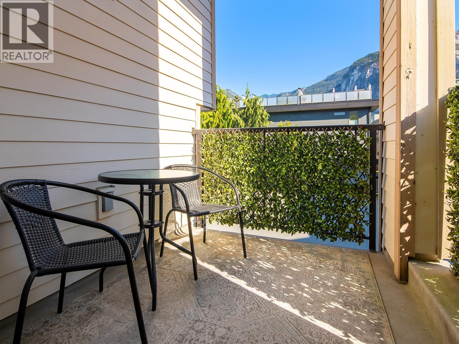 2 1261 Main Street, Squamish, British Columbia  V8B 0P7 - Photo 6 - R3061271