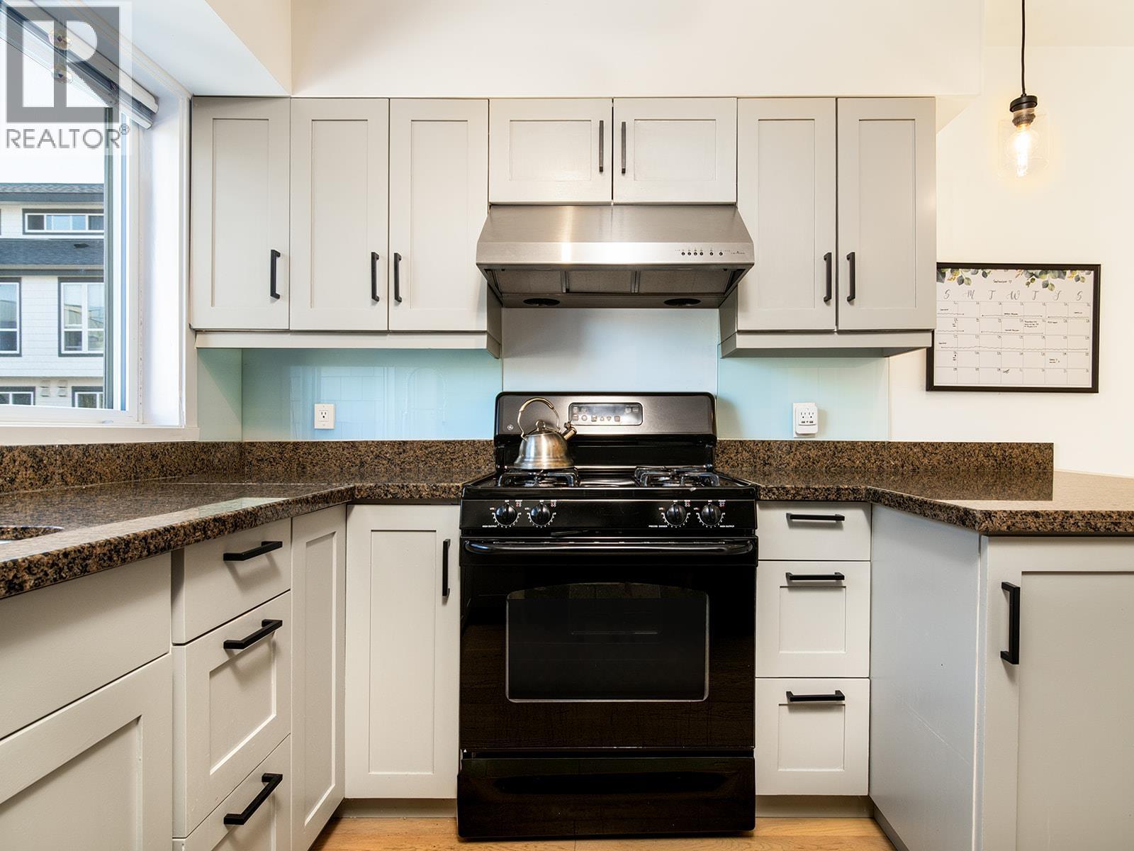 2 1261 Main Street, Squamish, British Columbia  V8B 0P7 - Photo 9 - R3061271