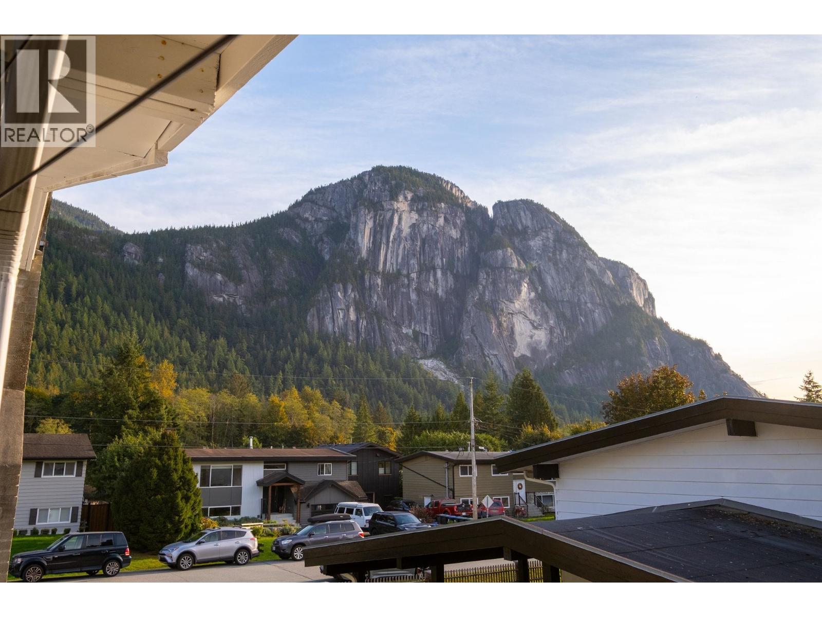 38159 Hemlock Avenue, Squamish, British Columbia  V8B 0X6 - Photo 14 - R3056199