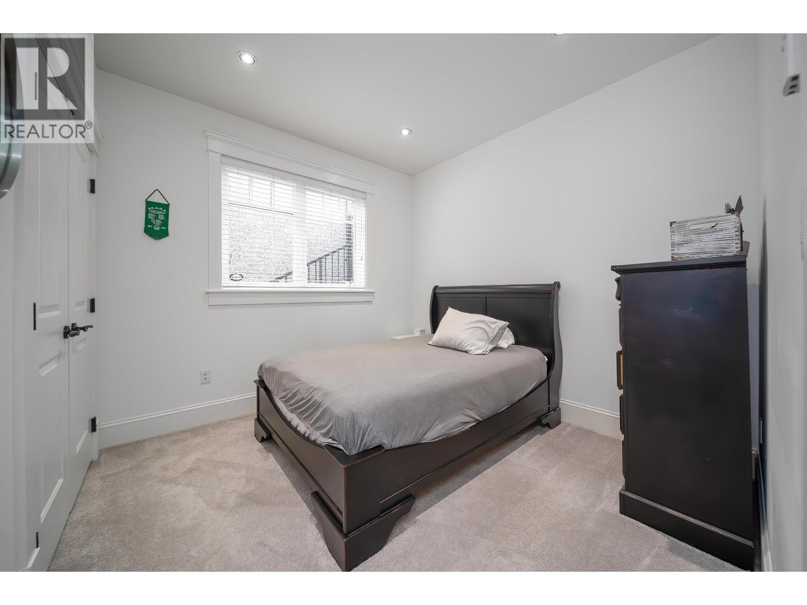 18 Hythe Avenue, Burnaby, British Columbia  V5B 3H7 - Photo 9 - R3052789