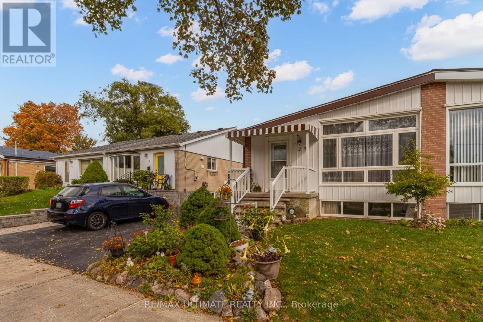 29 Clapperton Avenue, Toronto, Ontario  M1L 4K7 - Photo 2 - E12477339