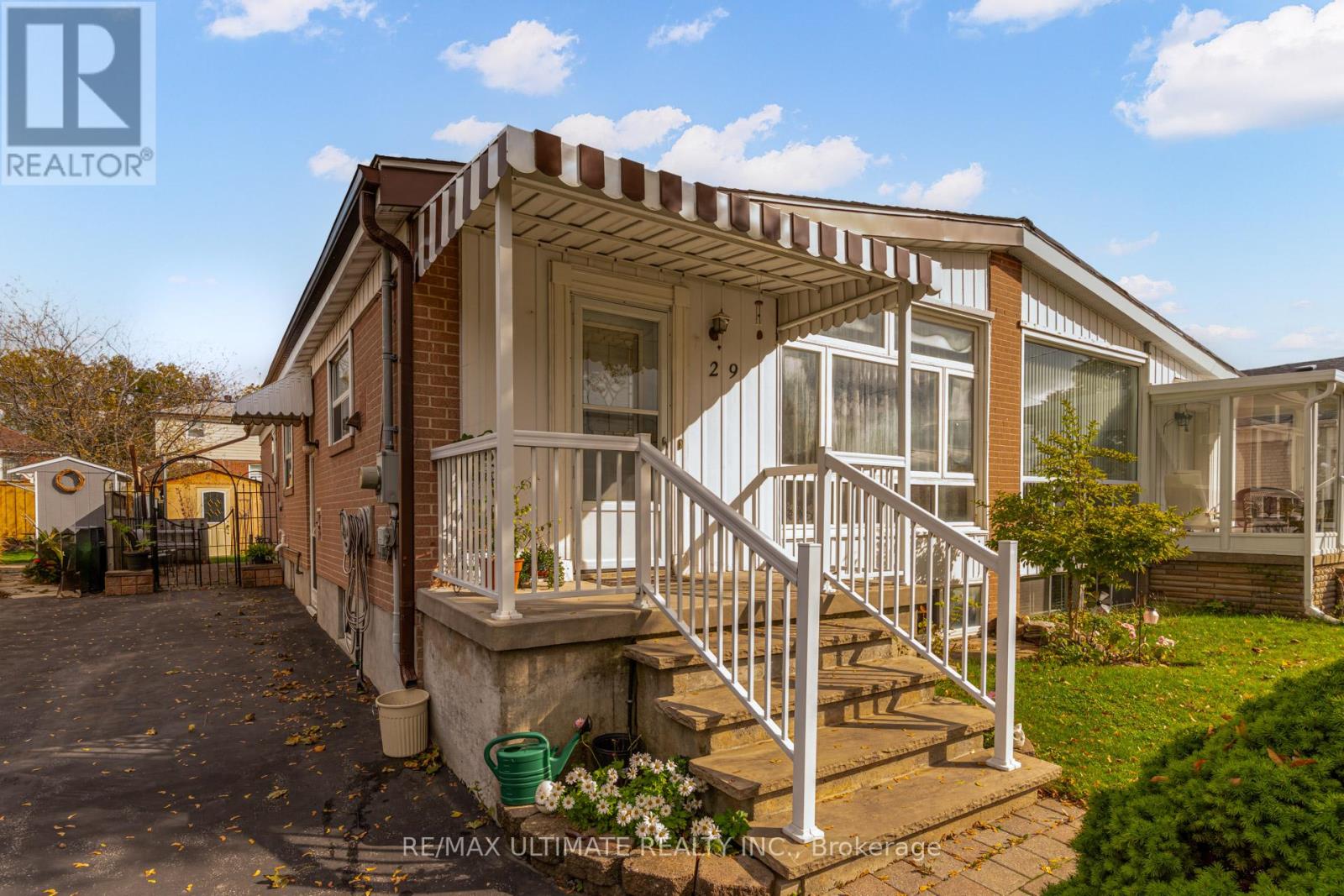 29 Clapperton Avenue, Toronto, Ontario  M1L 4K7 - Photo 3 - E12477339