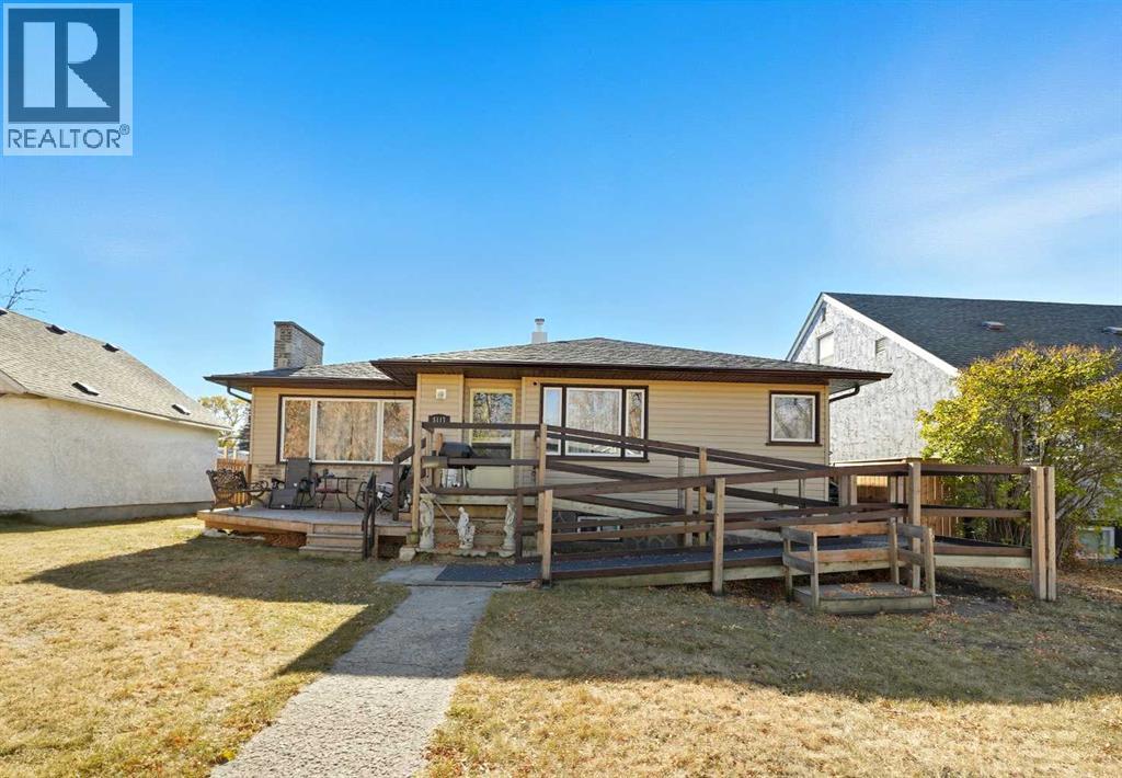 5117 47 Avenue, Ponoka, Alberta  T4J 1J4 - Photo 1 - A2263913