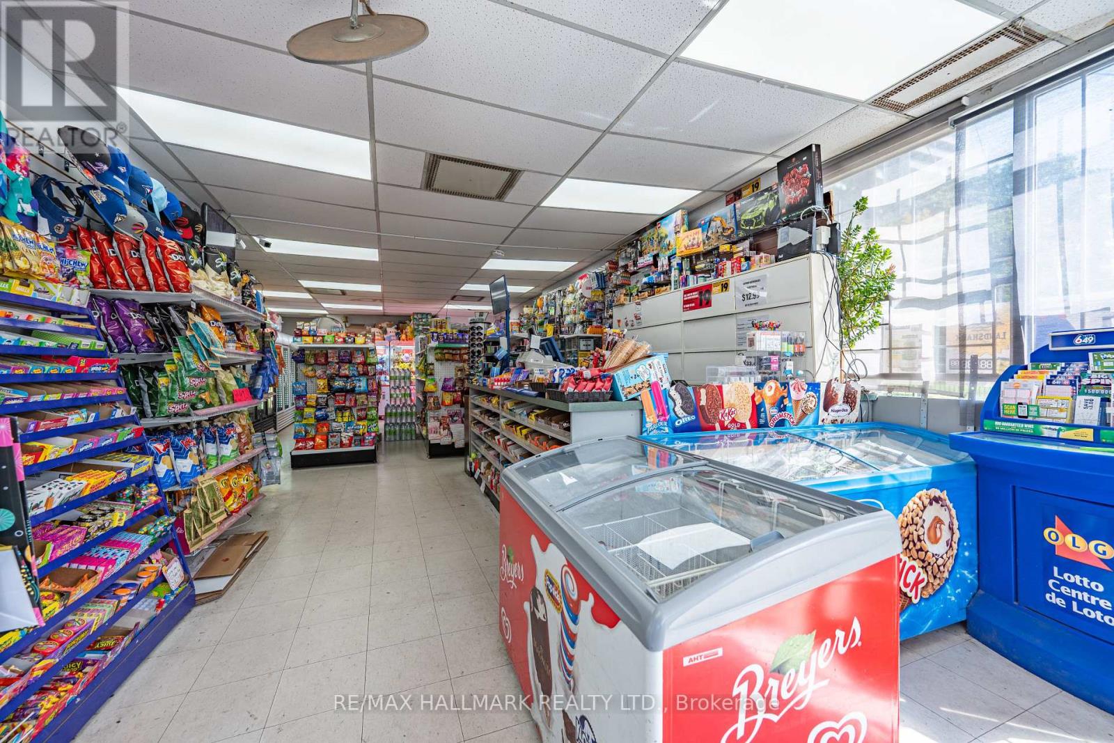 675 Broadview Avenue, Toronto, Ontario  M4K 2P4 - Photo 2 - E12477348