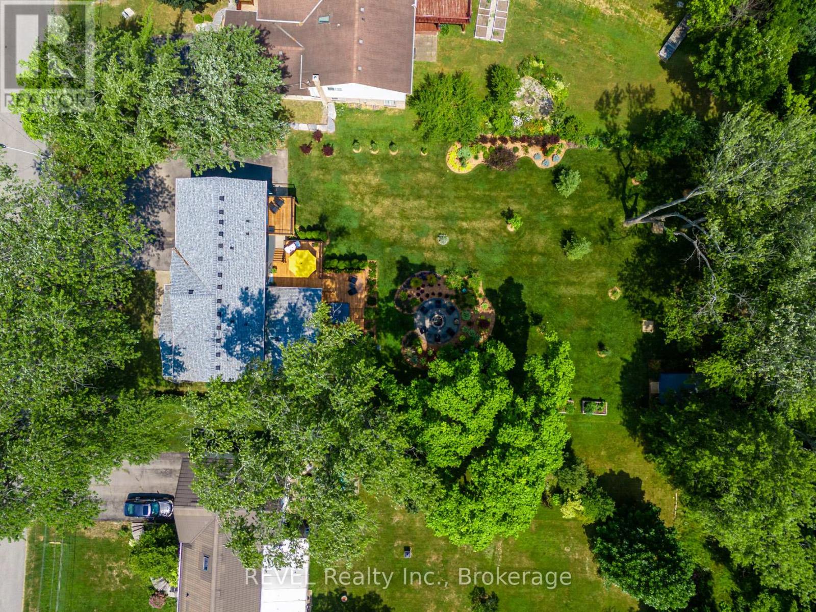 74 Montgomery Road, Welland, Ontario  L3C 2Y3 - Photo 48 - X12477410