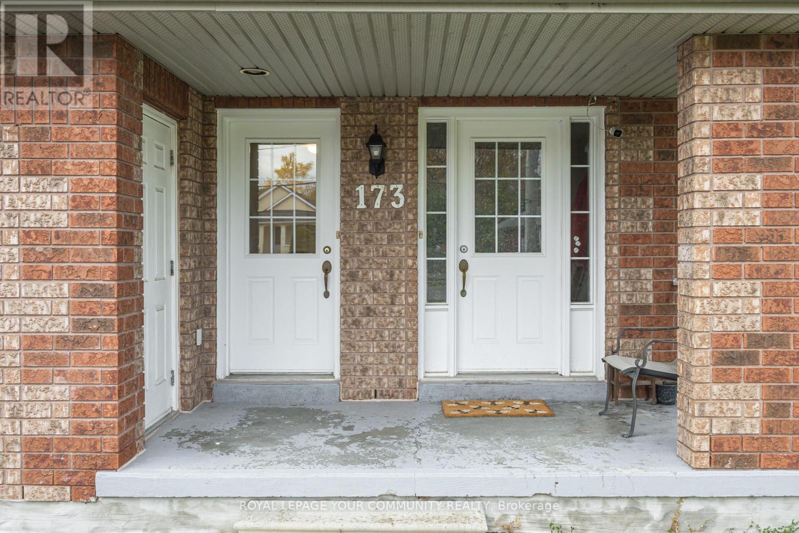 173 Simcoe Road, Bradford West Gwillimbury, Ontario  L3Z 1Y3 - Photo 4 - N12477324