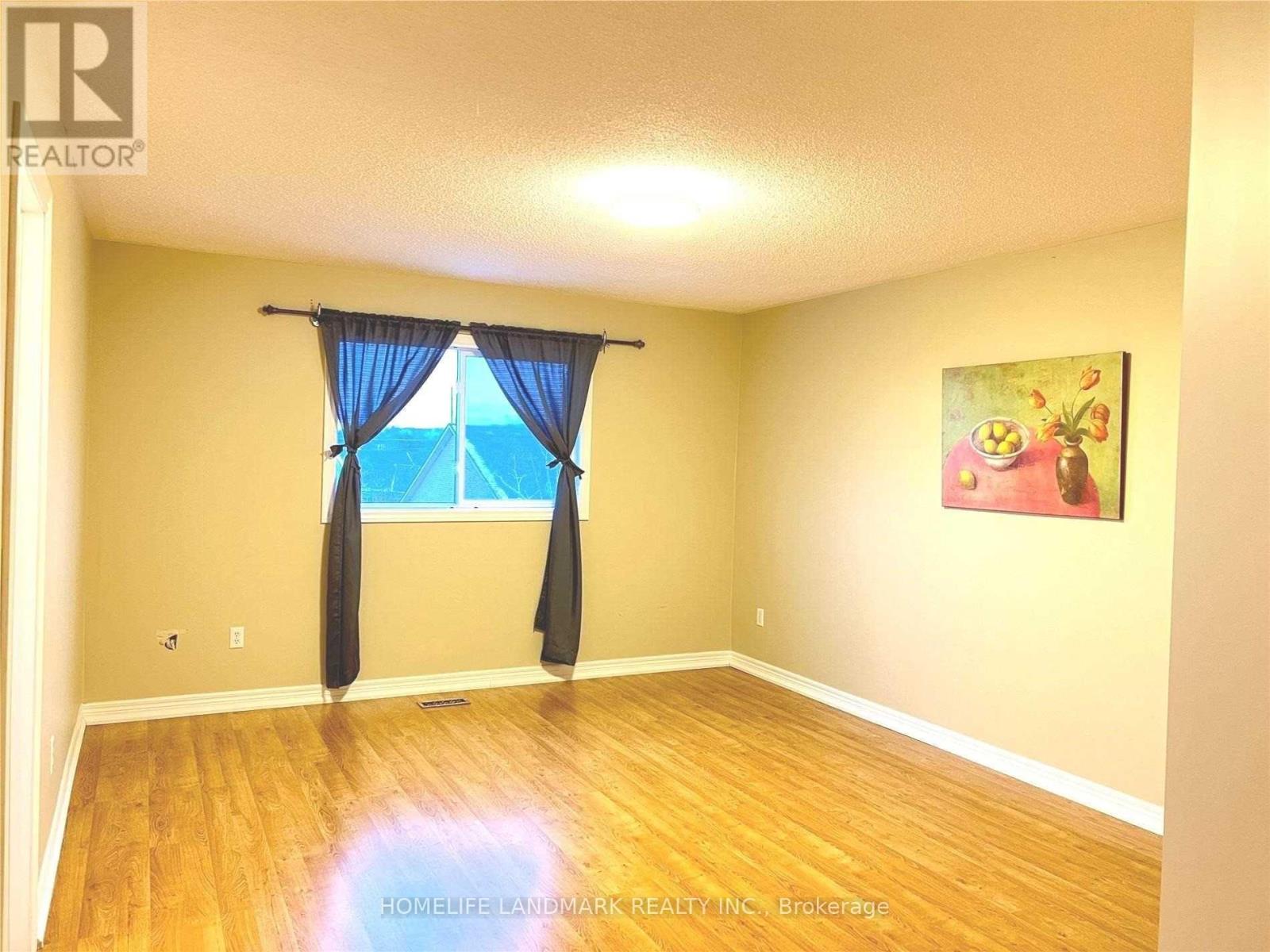 131 Primeau Drive, Aurora, Ontario  L4G 6Z6 - Photo 10 - N12477329