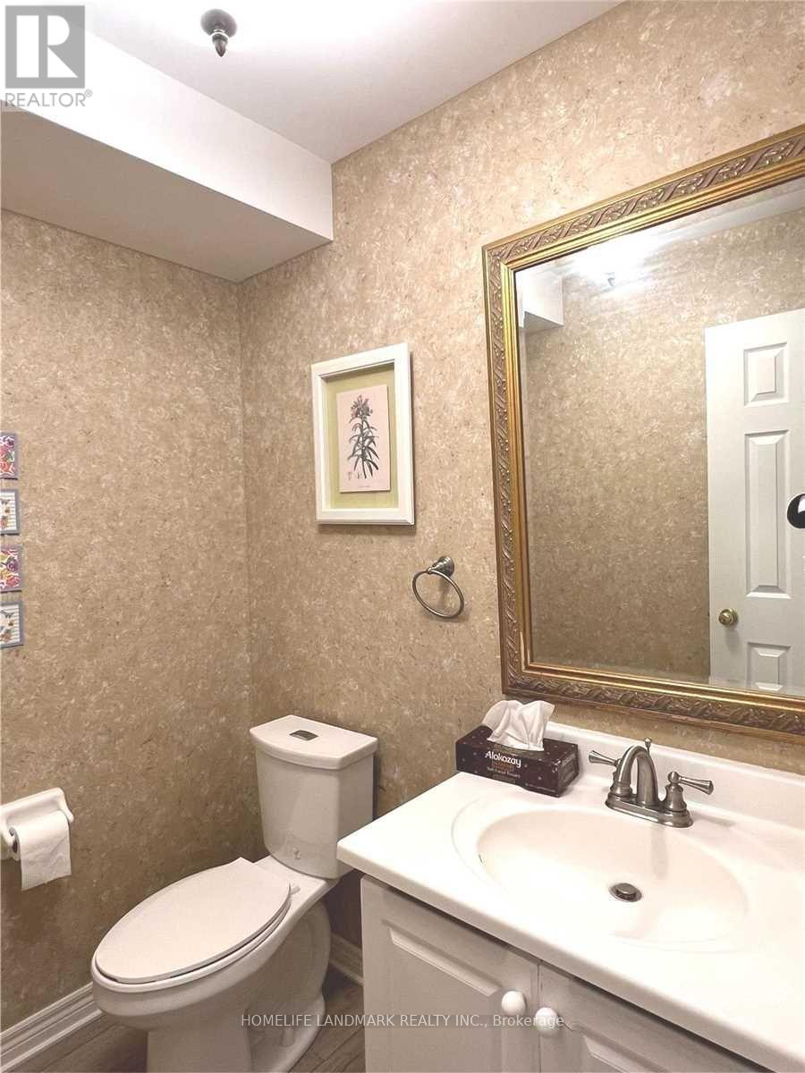 131 Primeau Drive, Aurora, Ontario  L4G 6Z6 - Photo 6 - N12477329