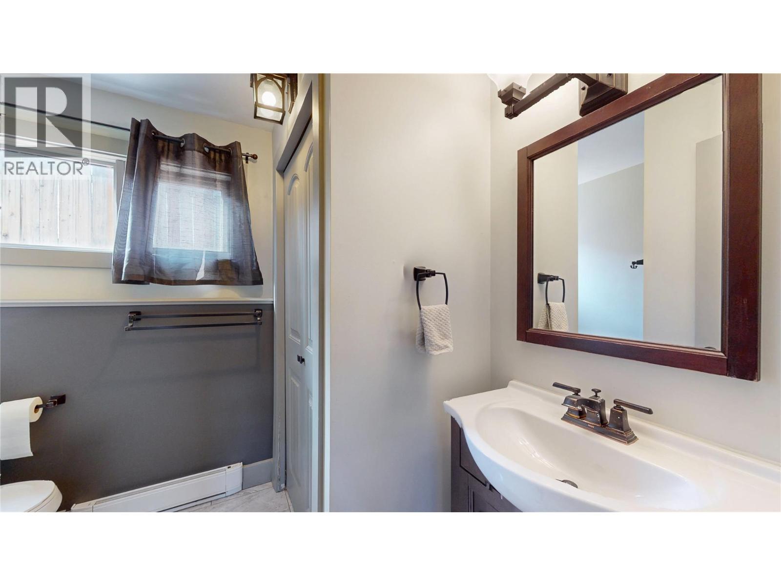 303 5th Street S, Cranbrook, British Columbia V1C 1J5 - Photo 24 - 10366486