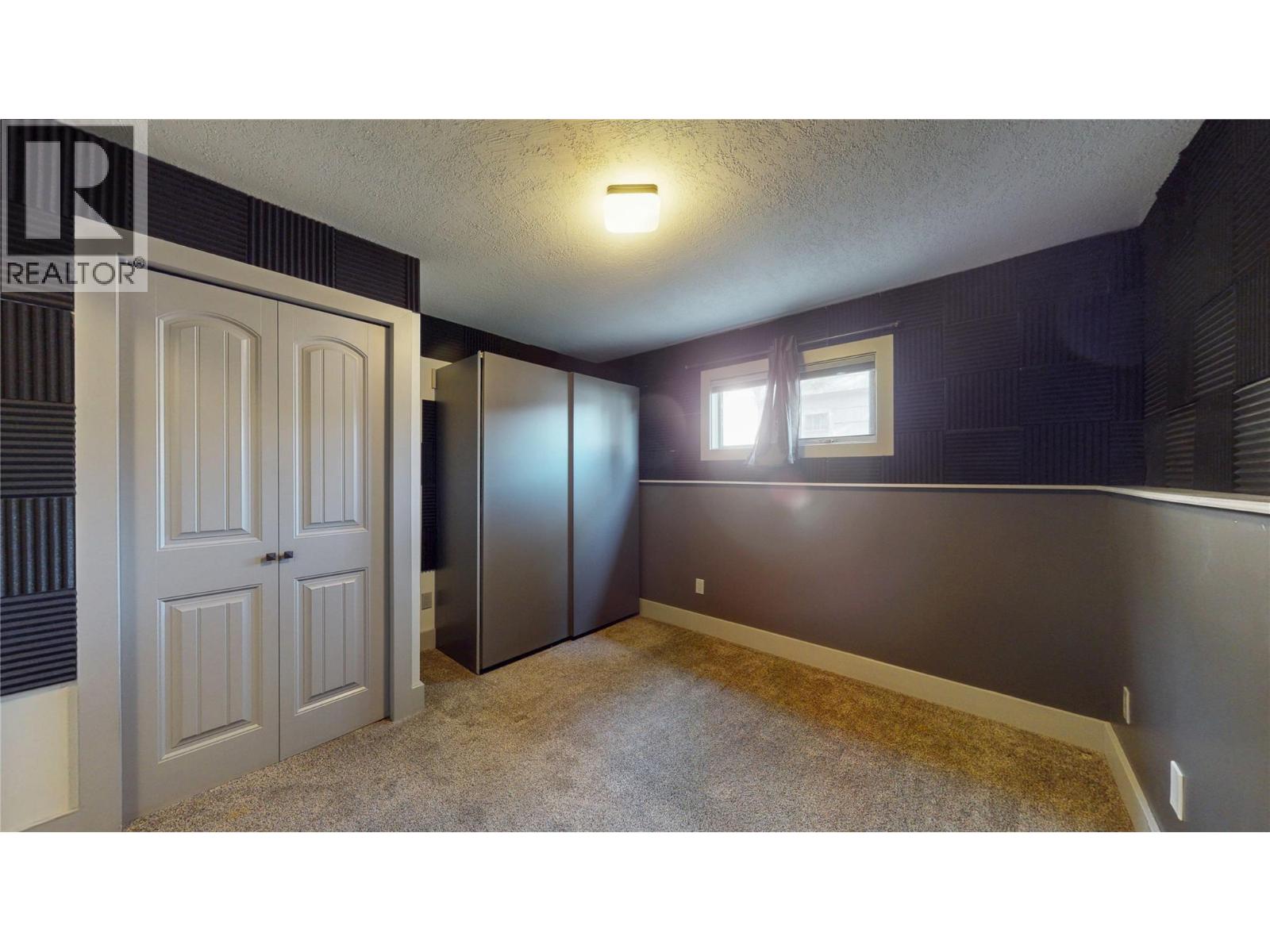 303 5th Street S, Cranbrook, British Columbia V1C 1J5 - Photo 23 - 10366486