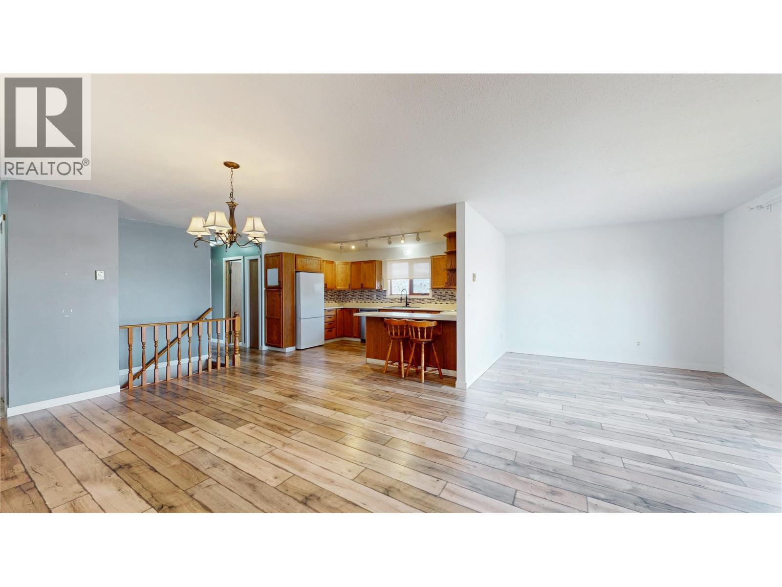 303 5th Street S, Cranbrook, British Columbia V1C 1J5 - Photo 6 - 10366486