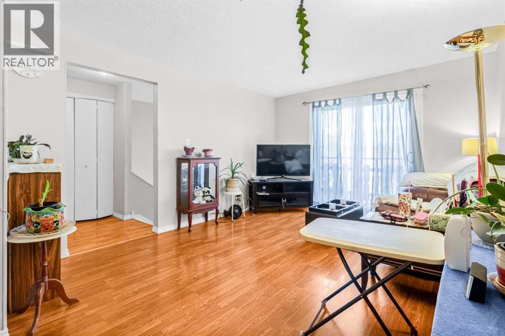 6133 Penbrooke Drive Se, Calgary, Alberta  T2A 3P2 - Photo 7 - A2266153