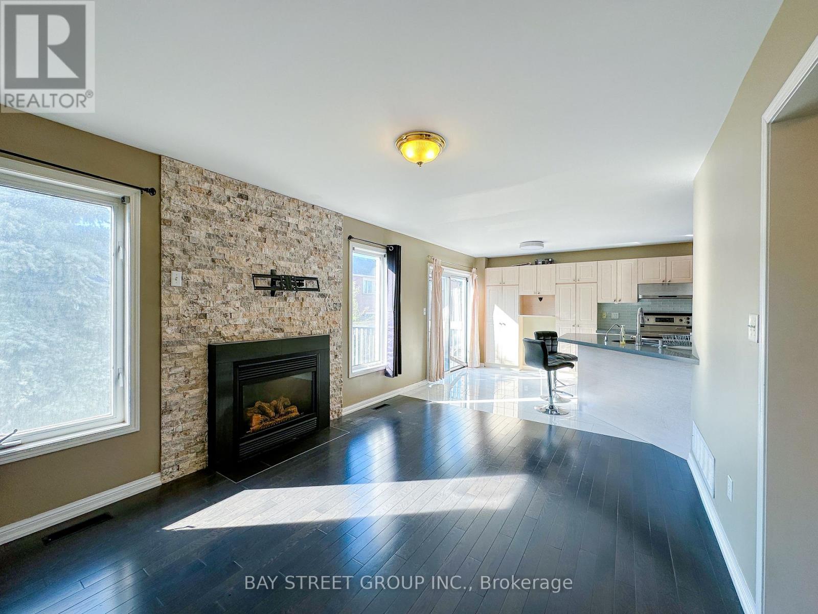 216 Equator Crescent, Vaughan, Ontario  L6A 2Y1 - Photo 7 - N12477349