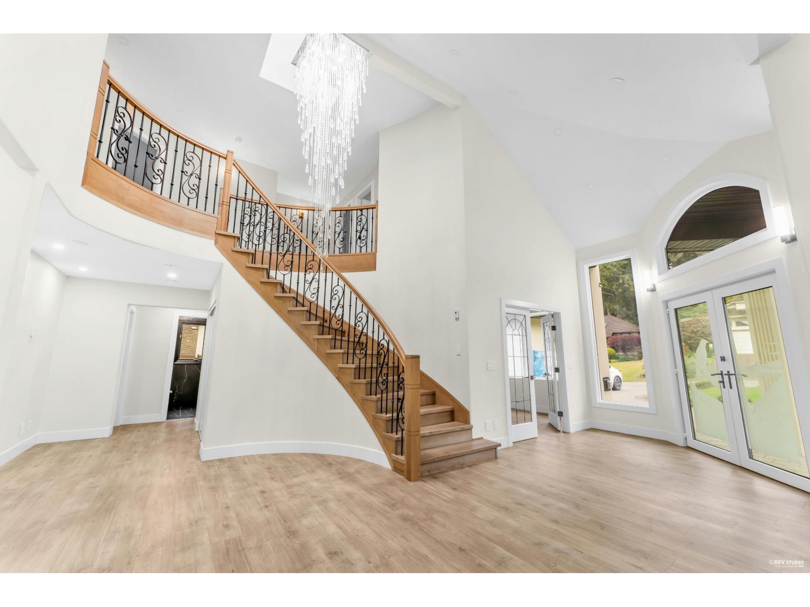 14099 28a Avenue, Surrey, British Columbia  V4P 2H8 - Photo 3 - R3061277