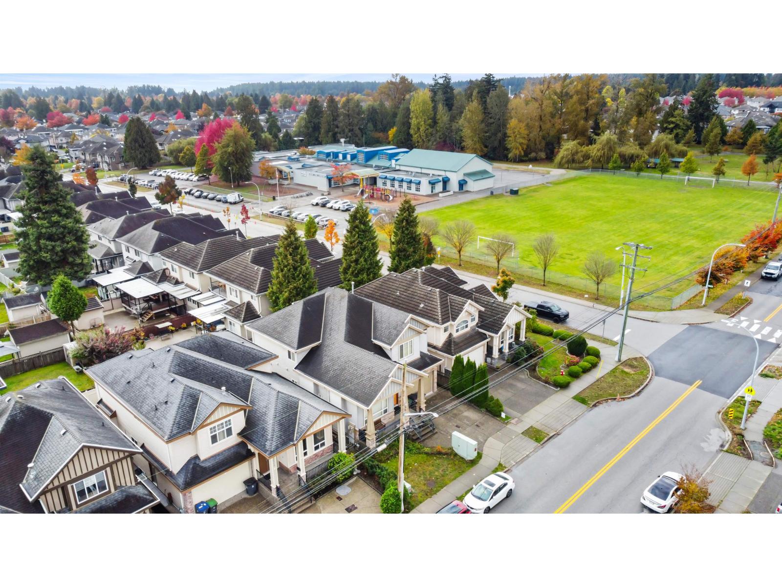 12366 66 Avenue, Surrey, British Columbia  V3W 2A4 - Photo 3 - R3061125