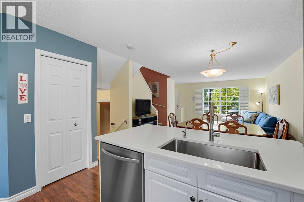 229 Prestwick Circle Se, Calgary, Alberta  T2Z 3X9 - Photo 9 - A2256081