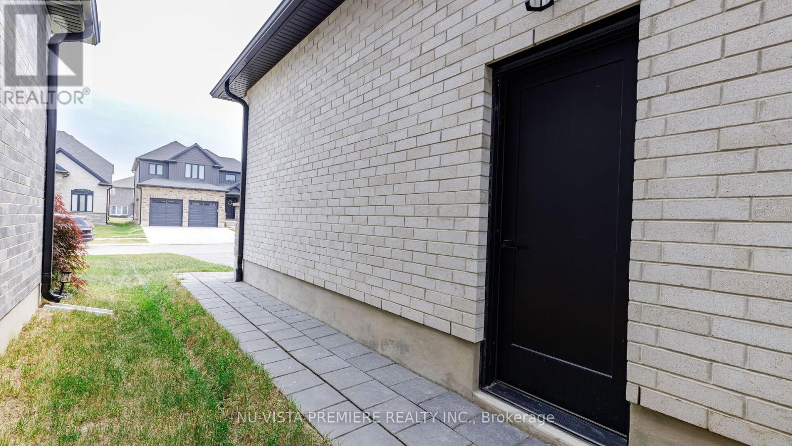 4079 Sugarmaple Crossing, London South, Ontario  N6P 0H6 - Photo 45 - X12477458
