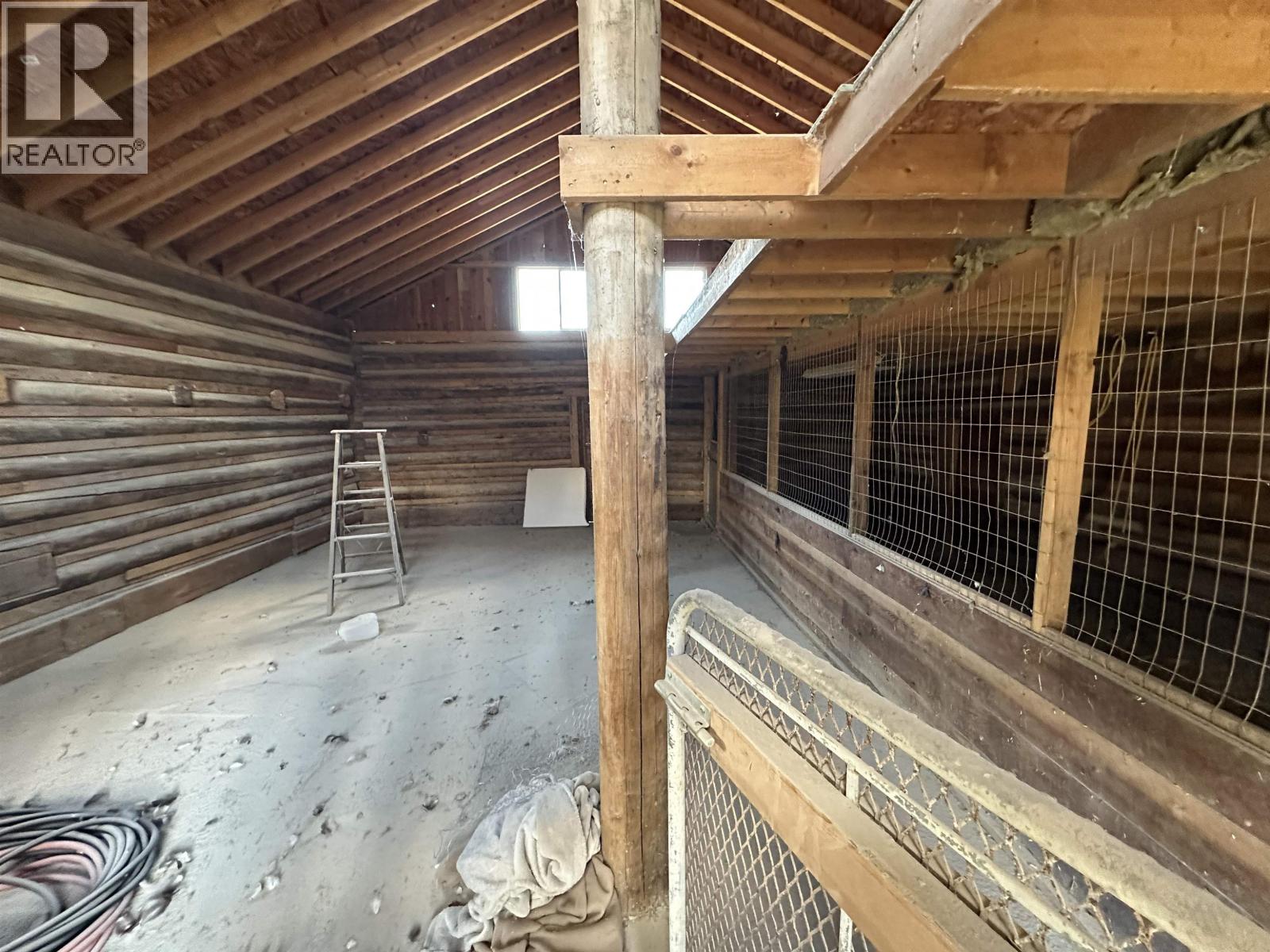 5972 Little Fort 24 Highway, Lone Butte, British Columbia  V0K 1X0 - Photo 31 - R3056060