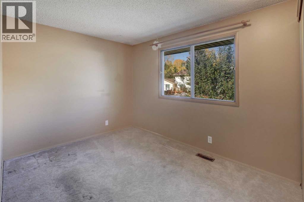 324 Ranchview Court Nw, Calgary, Alberta  T3G 1A6 - Photo 18 - A2259623