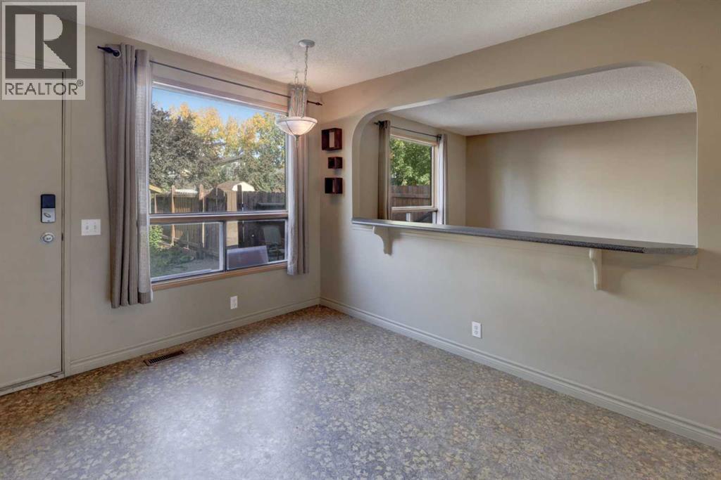 324 Ranchview Court Nw, Calgary, Alberta  T3G 1A6 - Photo 8 - A2259623