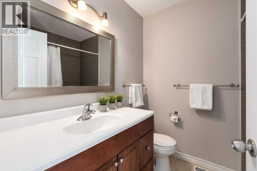 4, 1939 25a Street Sw, Calgary, Alberta  T3E 1Y6 - Photo 28 - A2262576