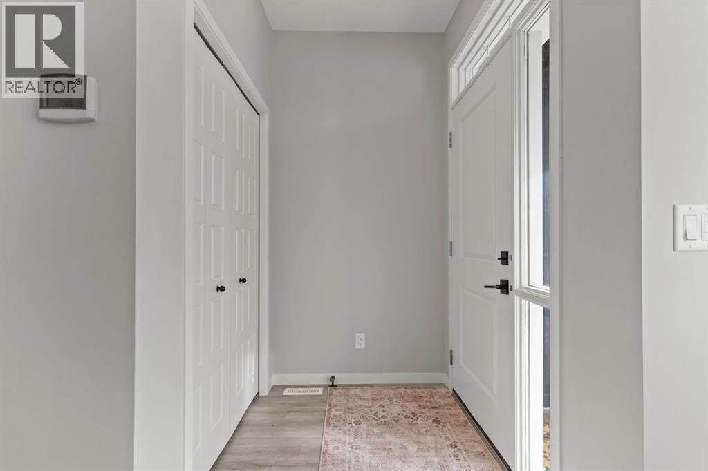 Property at 34 Wolf Crescent image 3