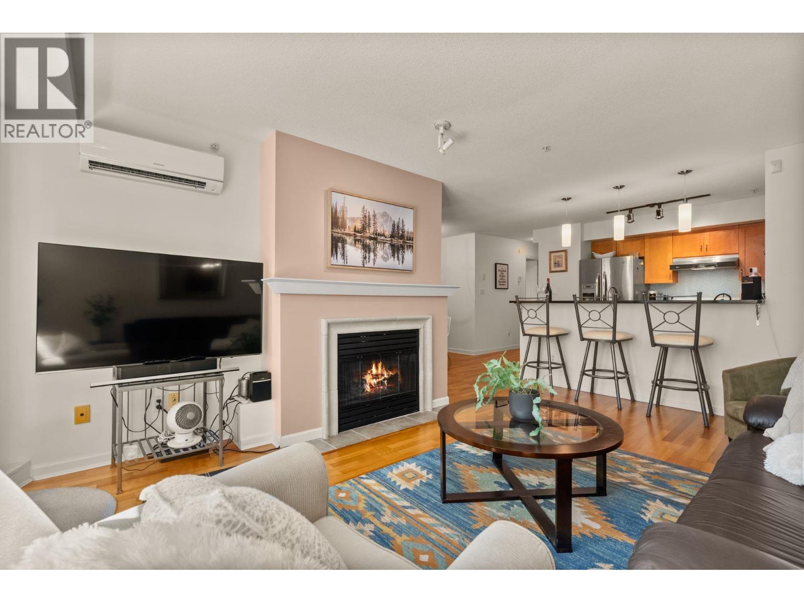 308 2161 W 12th Avenue, Vancouver, British Columbia  V6K 4S7 - Photo 2 - R3061245