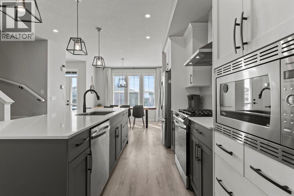 34 Wolf Crescent, Okotoks, Alberta  T1S 5V2 - Photo 9 - A2264524