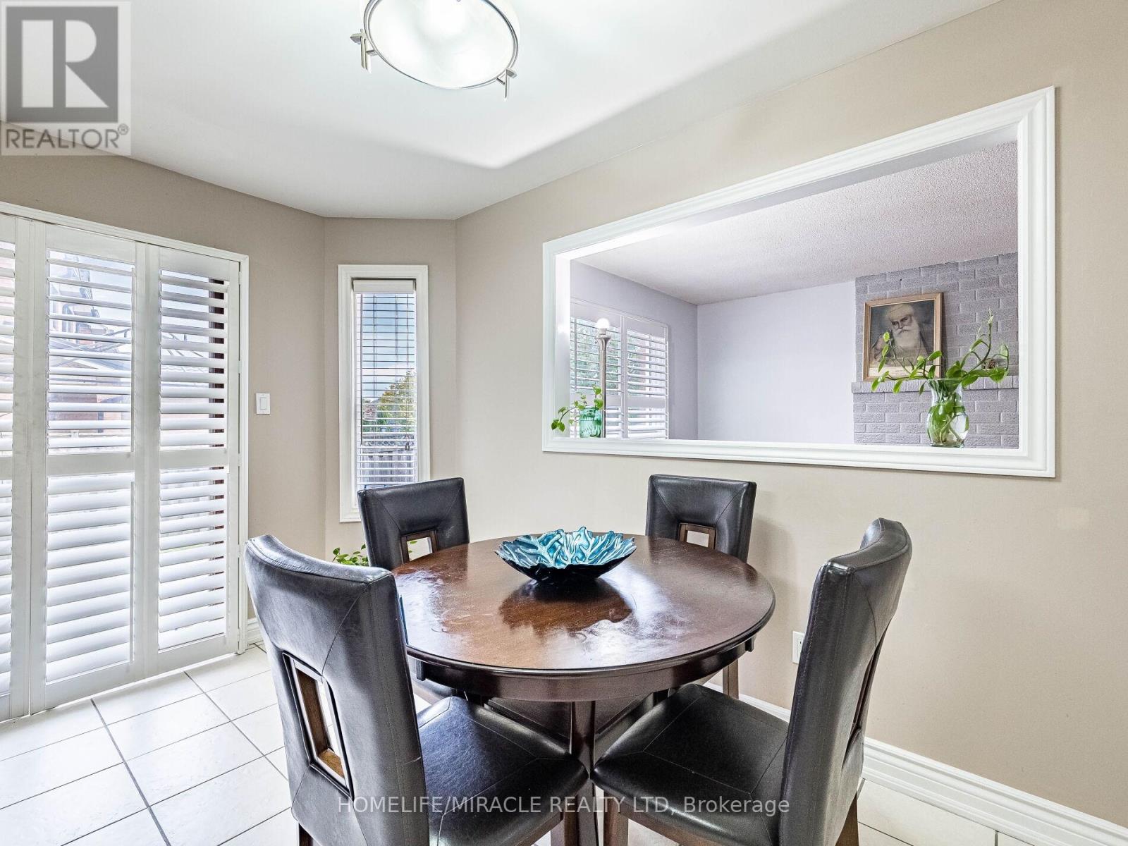 9 Ballycastle Crescent, Brampton, Ontario  L6Z 2V6 - Photo 19 - W12477320