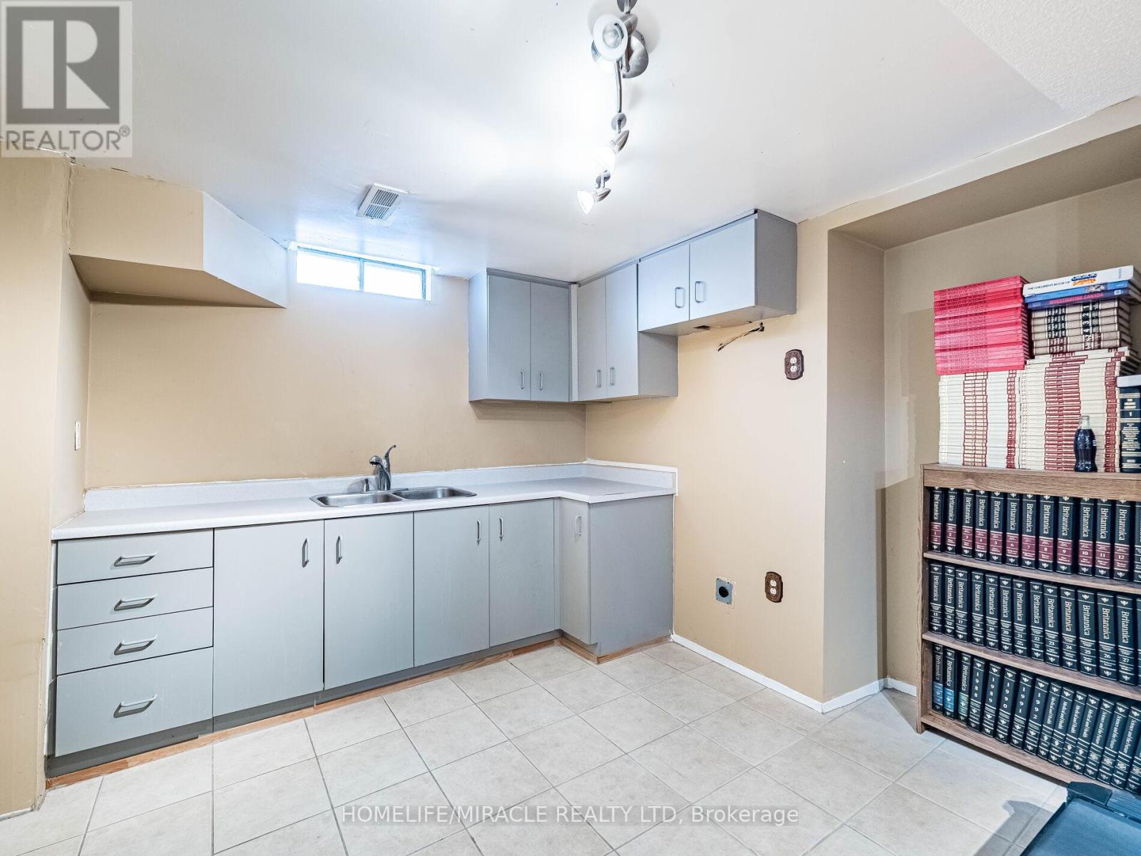 9 Ballycastle Crescent, Brampton, Ontario  L6Z 2V6 - Photo 42 - W12477320