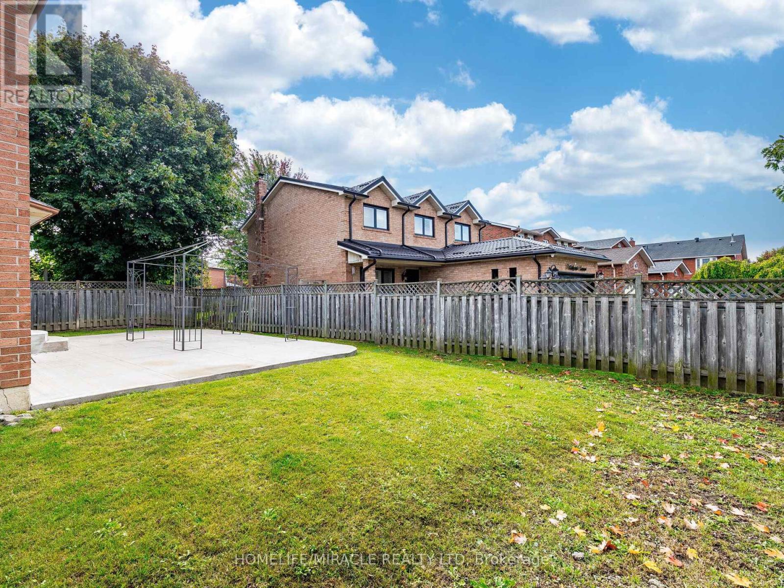 9 Ballycastle Crescent, Brampton, Ontario  L6Z 2V6 - Photo 46 - W12477320